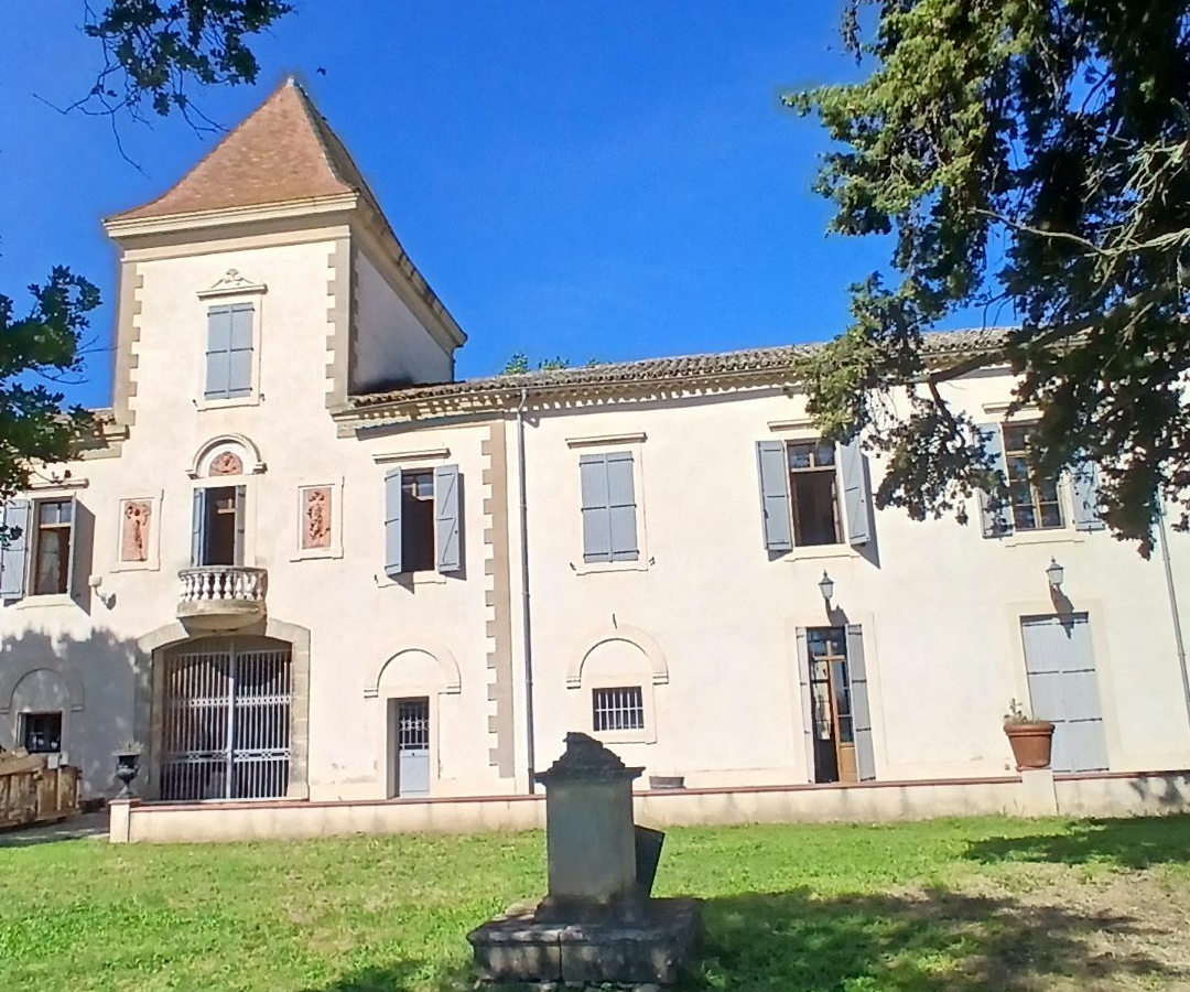 9-bedroom Property In Beziers, France (719 M²)