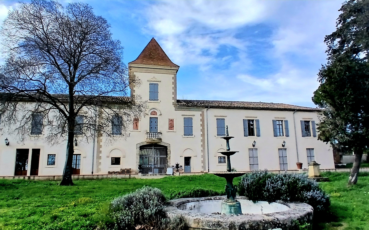 9-bedroom Property In Beziers, France (719 M²)