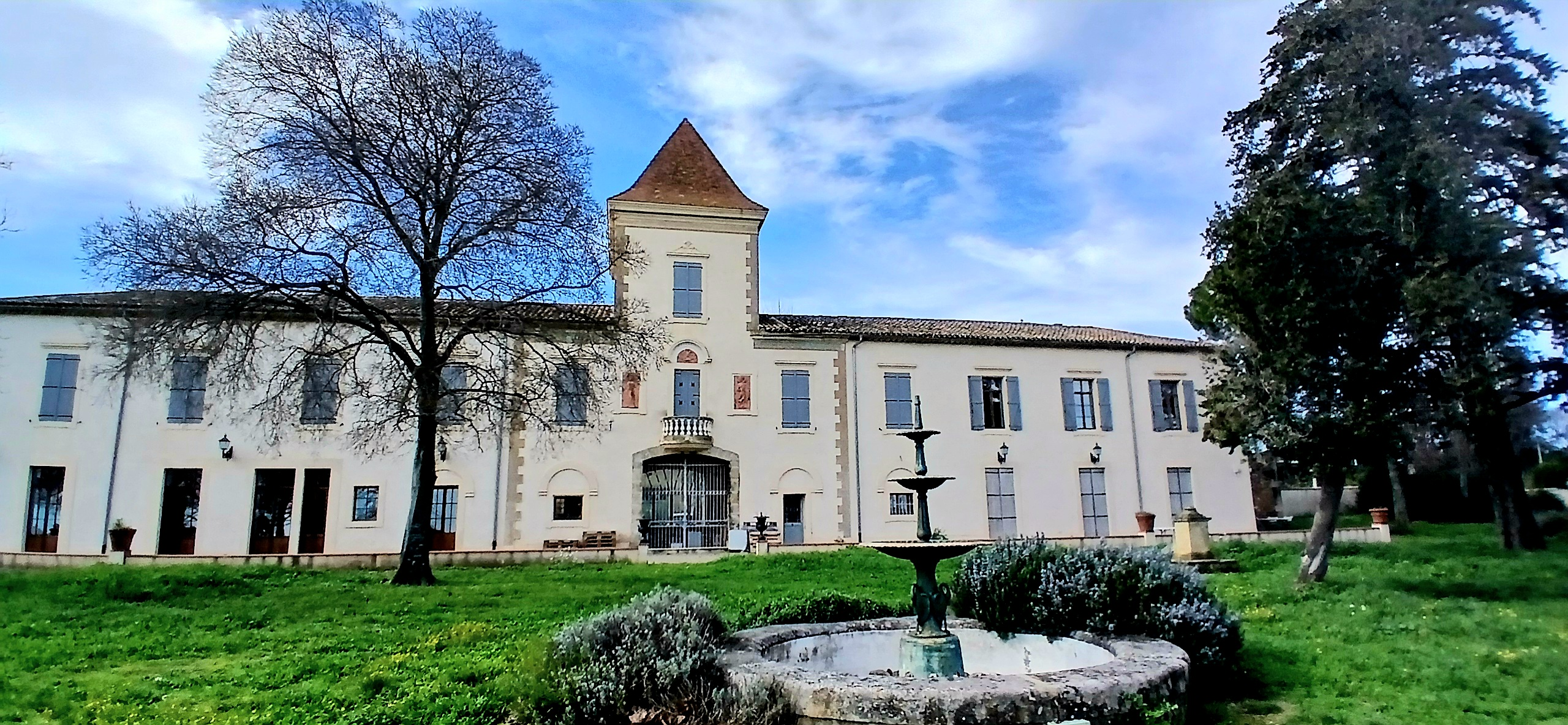 9-bedroom Property In Beziers, France (719 M²)