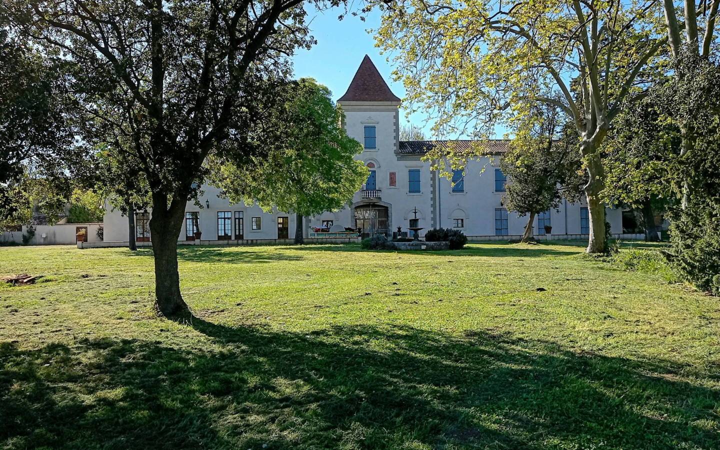 9-bedroom Property In Beziers, France (719 M²)