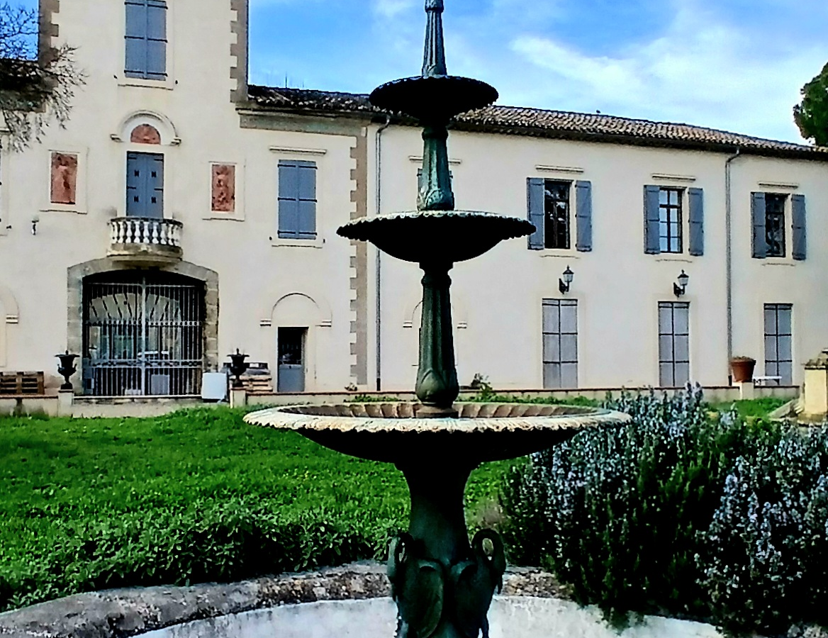 9-bedroom Property In Beziers, France (719 M²)