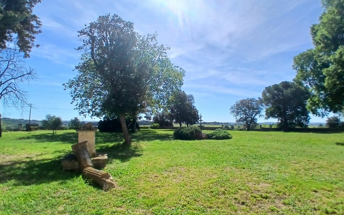 9-bedroom Property In Beziers, France (719 M²)