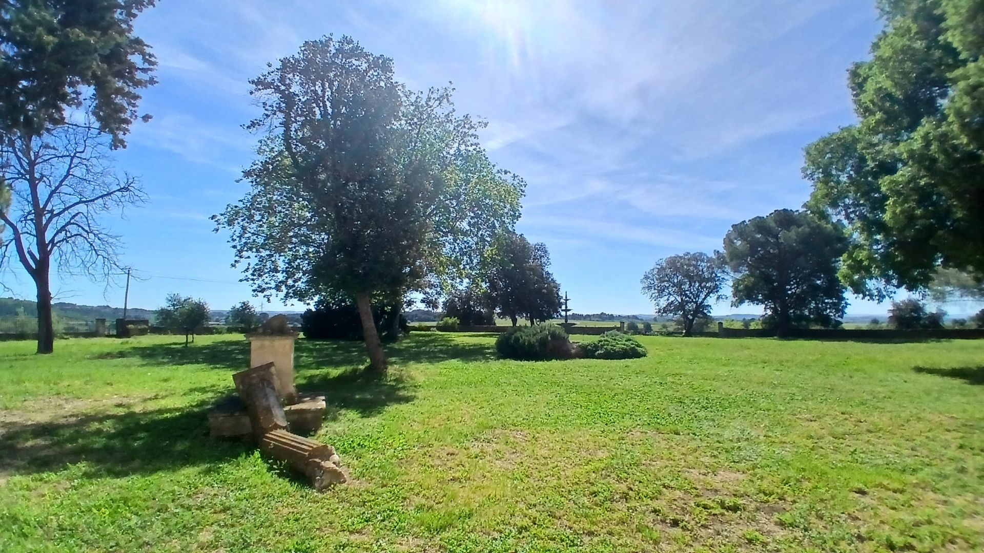 9-bedroom Property In Beziers, France (719 M²)