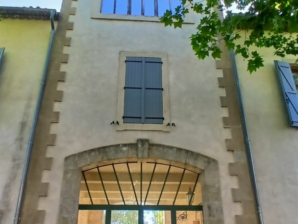 9-bedroom Property In Beziers, France (719 M²)