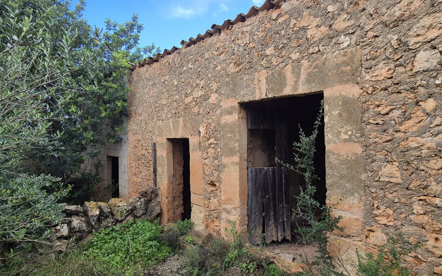 Land In Costitx, Spain (74 M²)