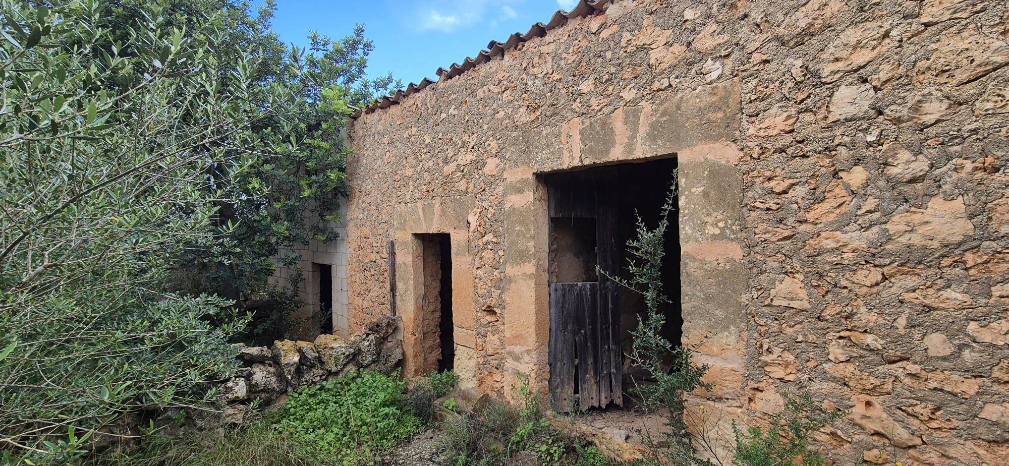 Land In Costitx, Spain (74 M²)