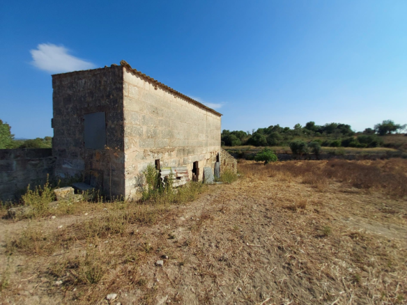 Land In Maria De La Salut, Spain (141 M²)