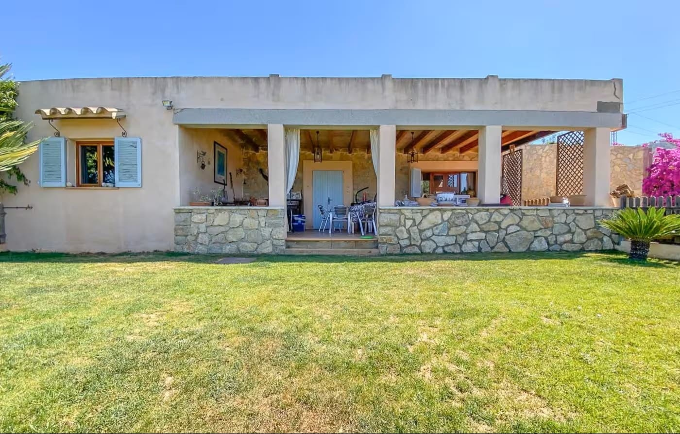 5-bedroom Finca In Inca, Spain (200 M²)