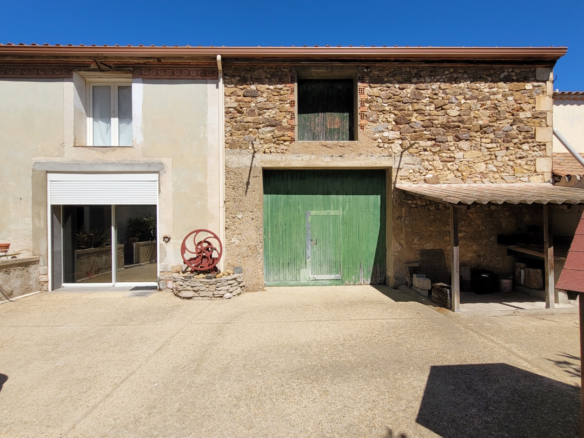3-bedroom House In Capestang, France (130 M²)