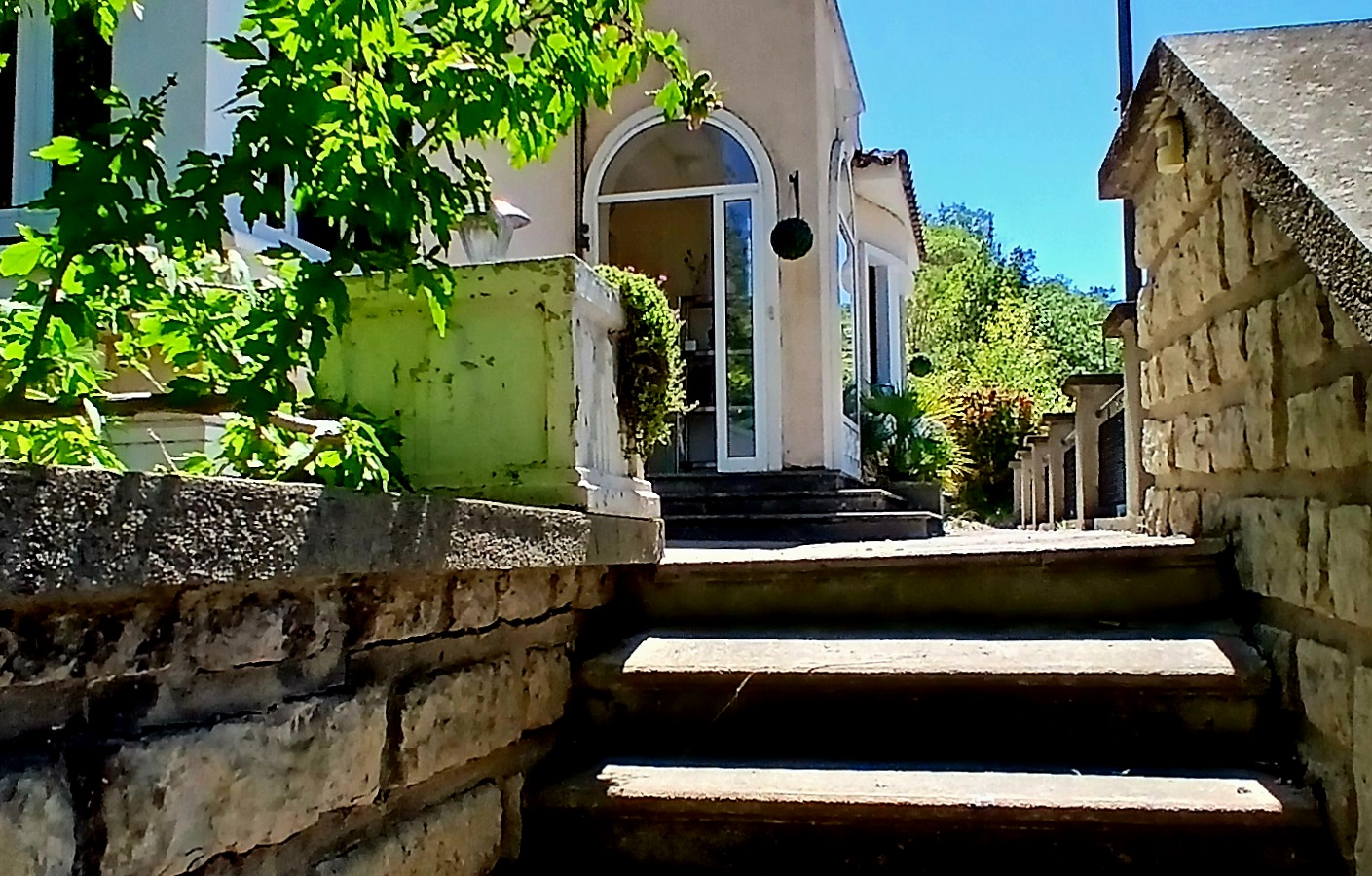 4-bedroom Detached House In Esperaza, France (163 M²)
