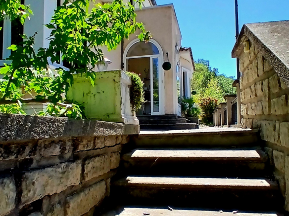 4-bedroom Detached House In Esperaza, France (163 M²)
