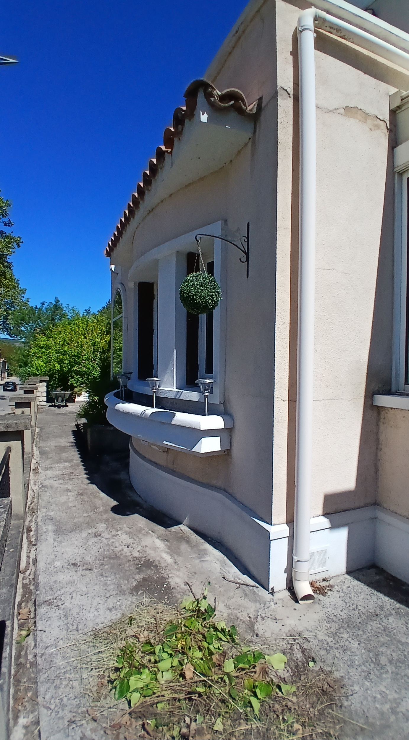 4-bedroom Detached House In Esperaza, France (163 M²)