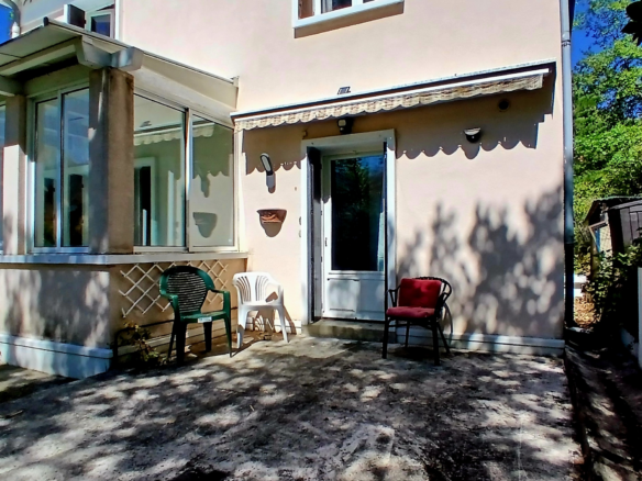 4-bedroom Detached House In Esperaza, France (163 M²)