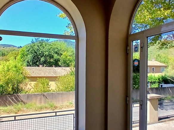 4-bedroom Detached House In Esperaza, France (163 M²)