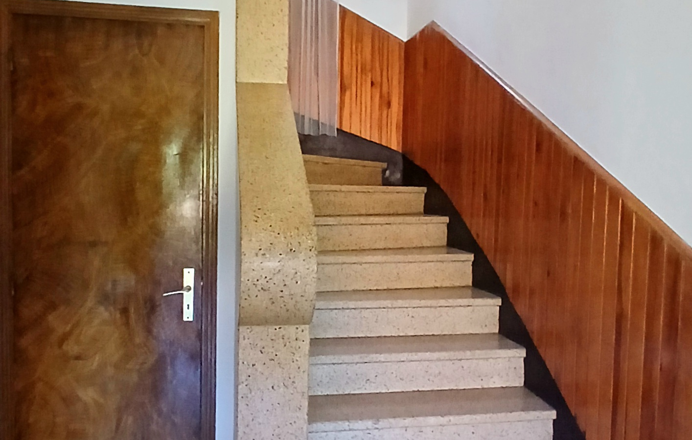 4-bedroom Detached House In Esperaza, France (163 M²)