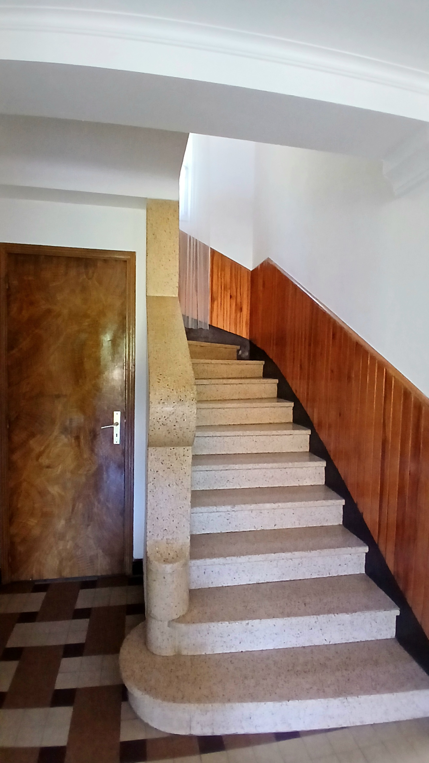 4-bedroom Detached House In Esperaza, France (163 M²)