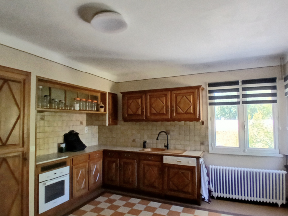4-bedroom Detached House In Esperaza, France (163 M²)