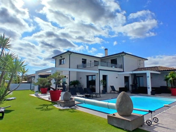 Detached House In Lezignan Corbieres