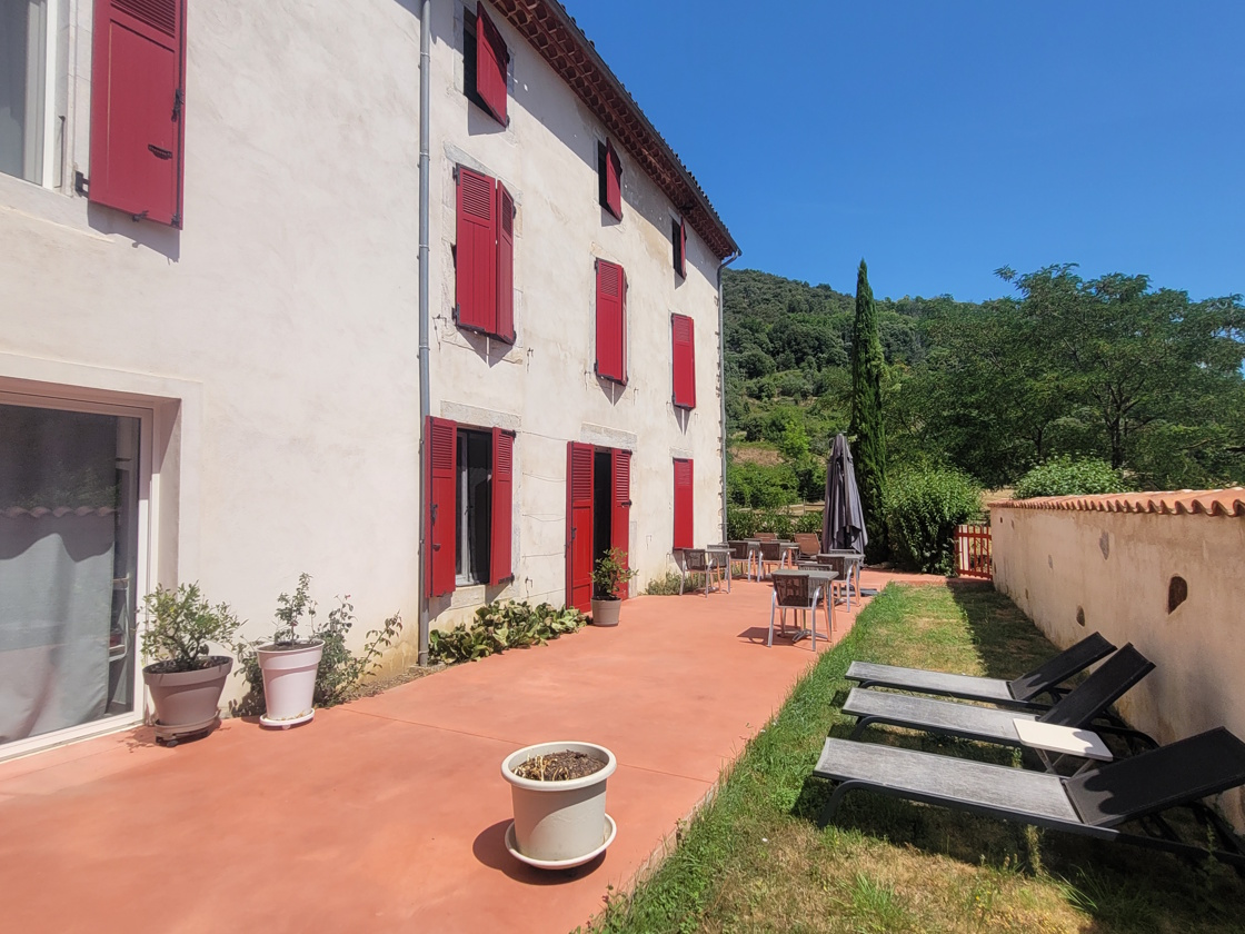 9-bedroom House In Olargues, France (367 M²)