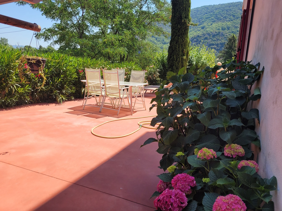9-bedroom House In Olargues, France (367 M²)
