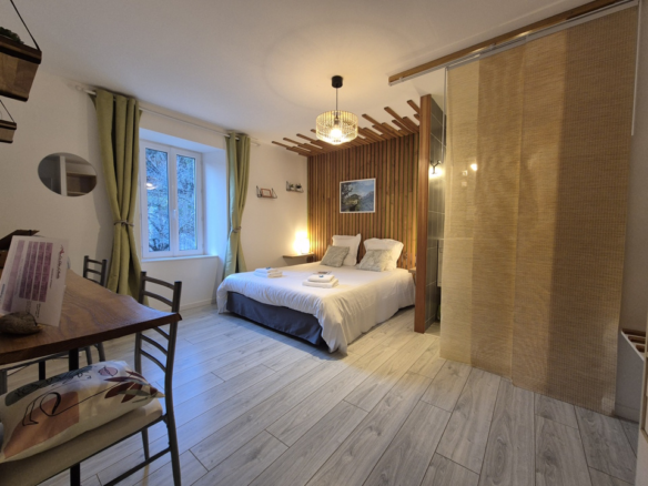 9-bedroom House In Olargues, France (367 M²)