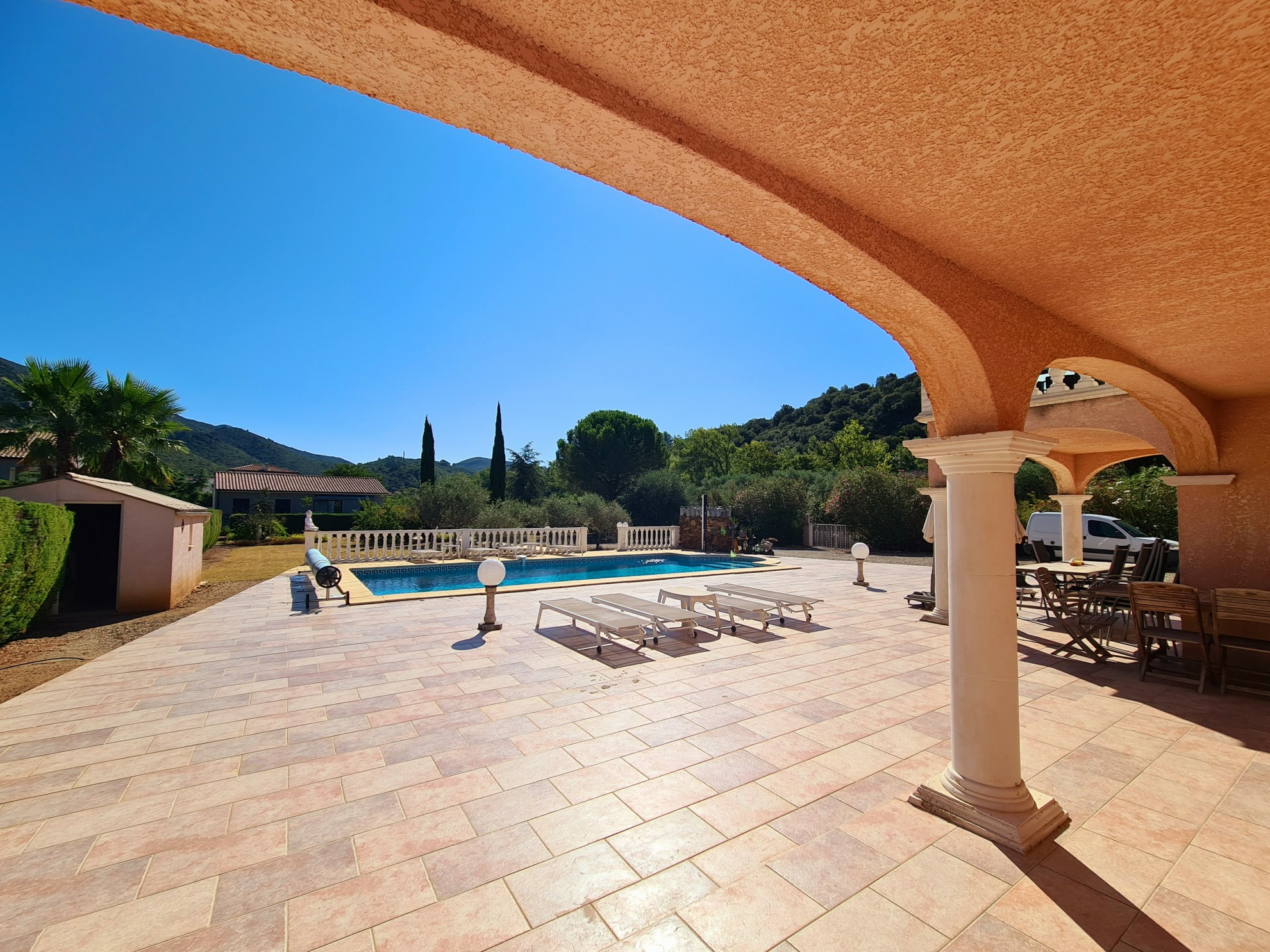 7-bedroom Detached House In Cessenon Sur Orb, France (248 M²)