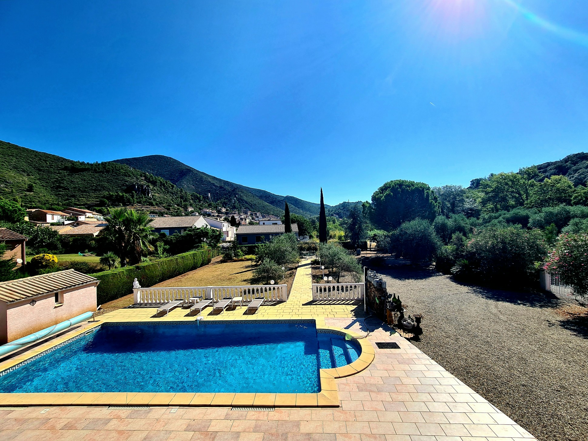 7-bedroom Detached House In Cessenon Sur Orb, France (248 M²)