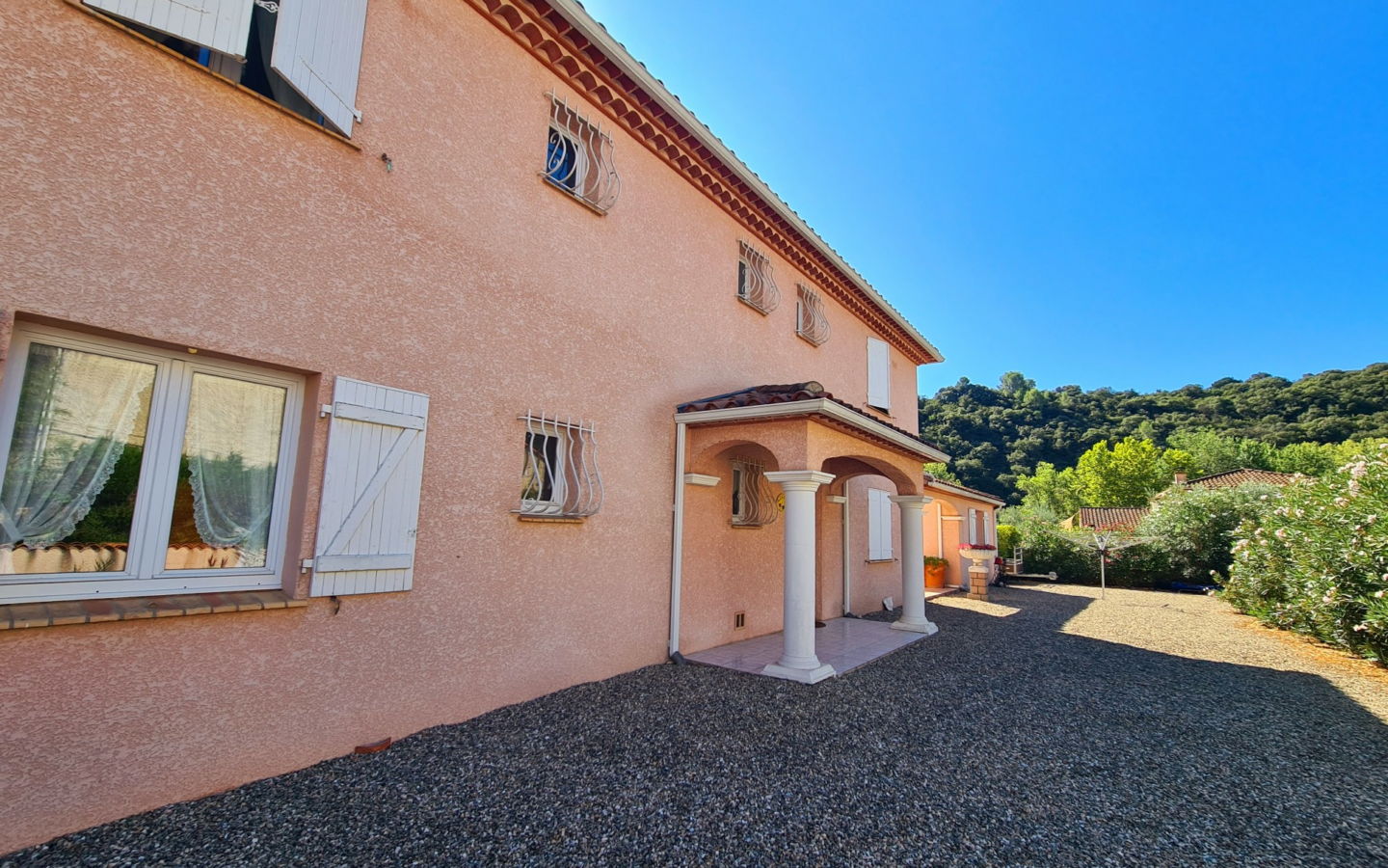 7-bedroom Detached House In Cessenon Sur Orb, France (248 M²)