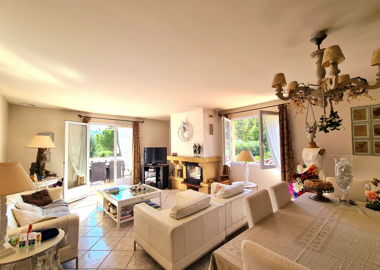 7-bedroom Detached House In Cessenon Sur Orb, France (248 M²)