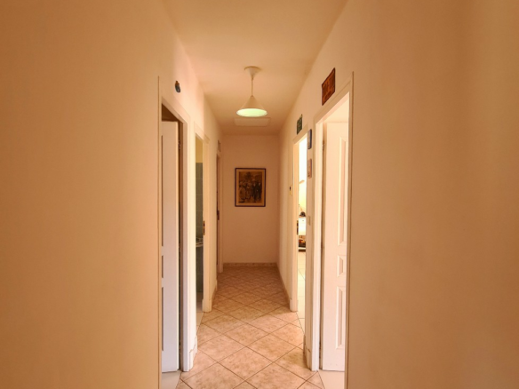 7-bedroom Detached House In Cessenon Sur Orb, France (248 M²)