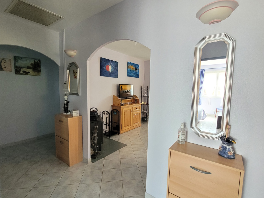 4-bedroom Detached House In Pezenas, France (125 M²)