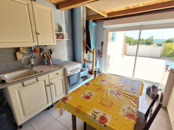 4-bedroom Detached House In Pezenas, France (125 M²)