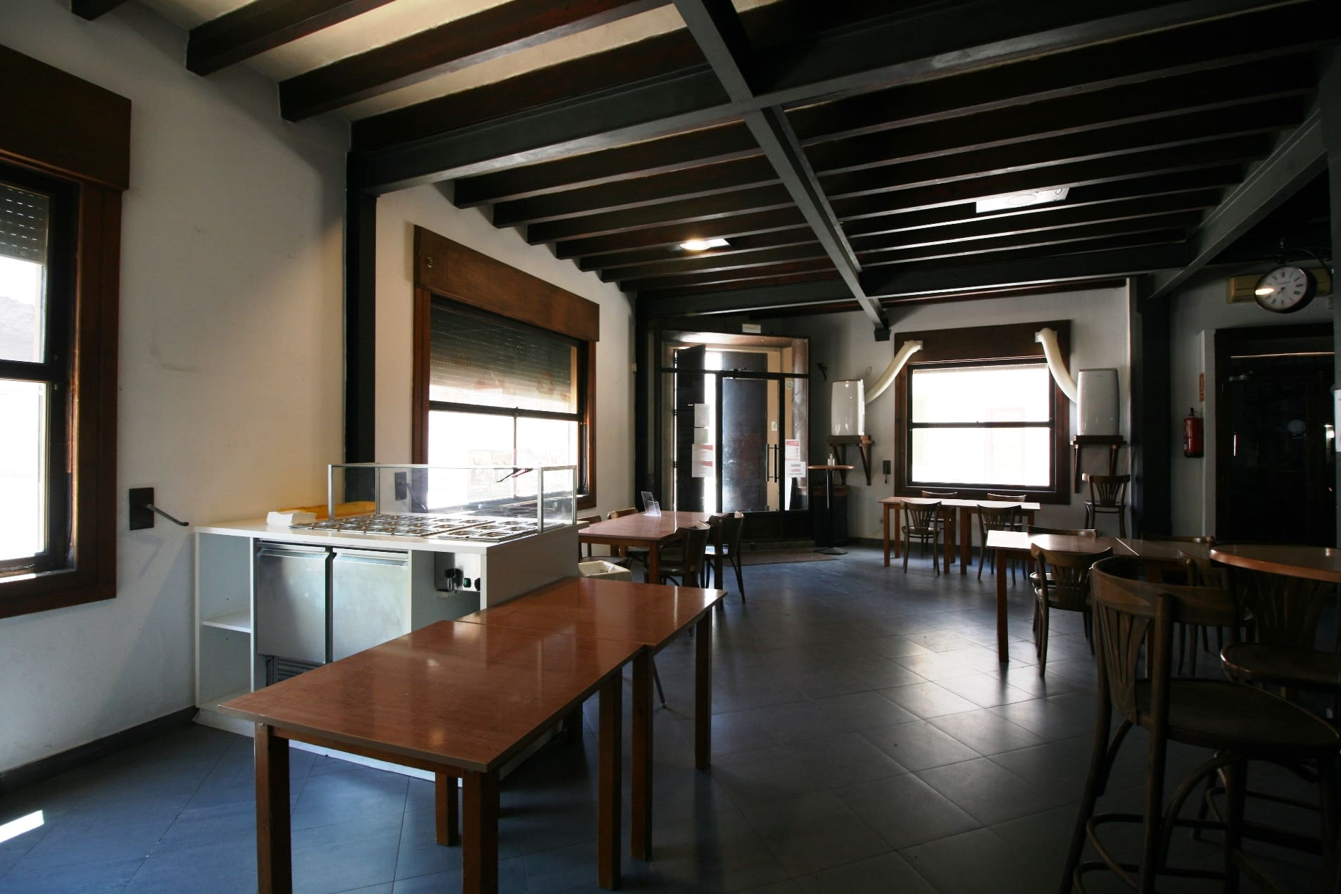 Commercial In Binissalem, Spain (173 M²)