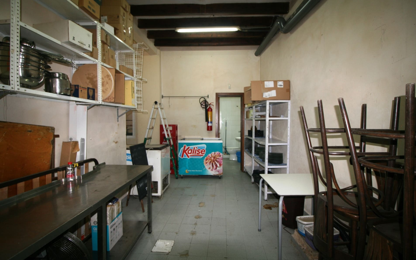 Commercial In Binissalem, Spain (173 M²)