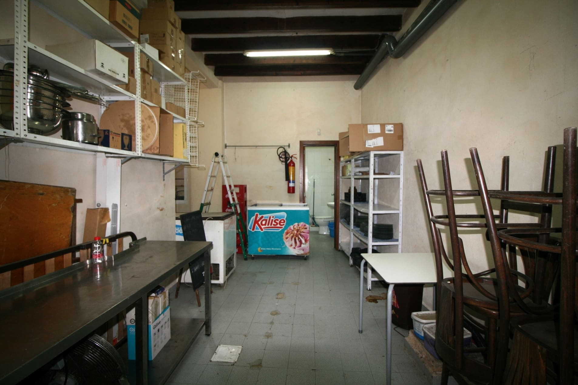 Commercial In Binissalem, Spain (173 M²)
