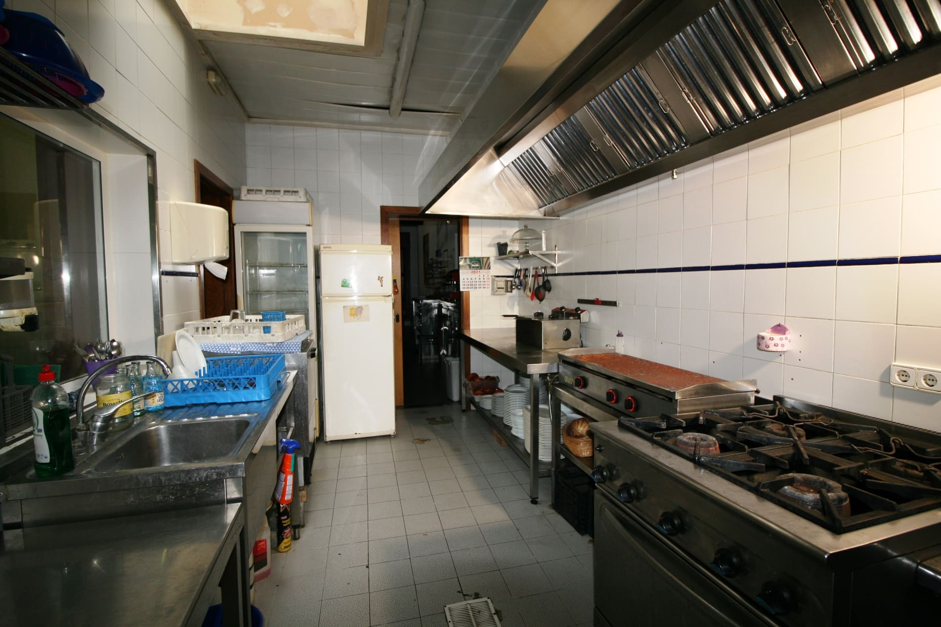 Commercial In Binissalem, Spain (173 M²)