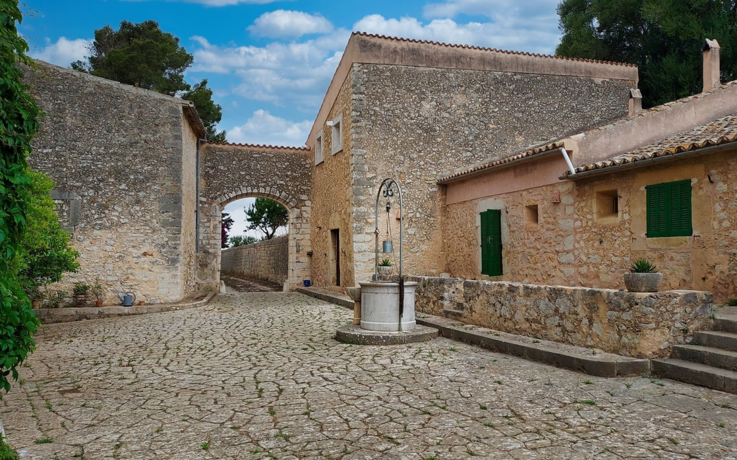 11-bedroom Finca In Binissalem, Spain (2.297 M²)