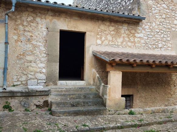 11-bedroom Finca In Binissalem, Spain (2.297 M²)