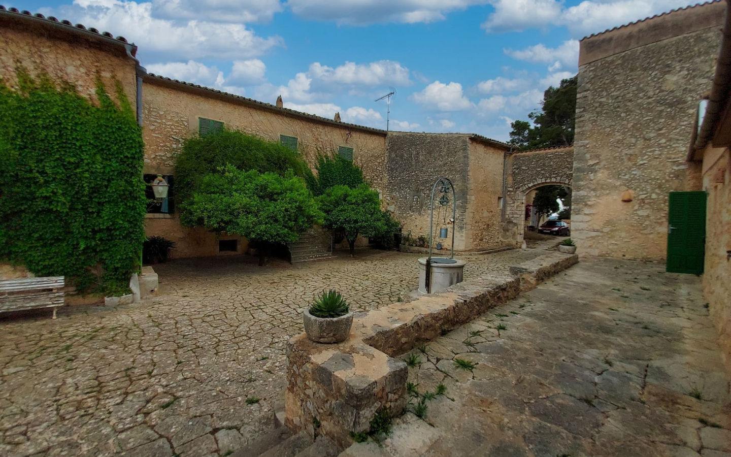 11-bedroom Finca In Binissalem, Spain (2.297 M²)