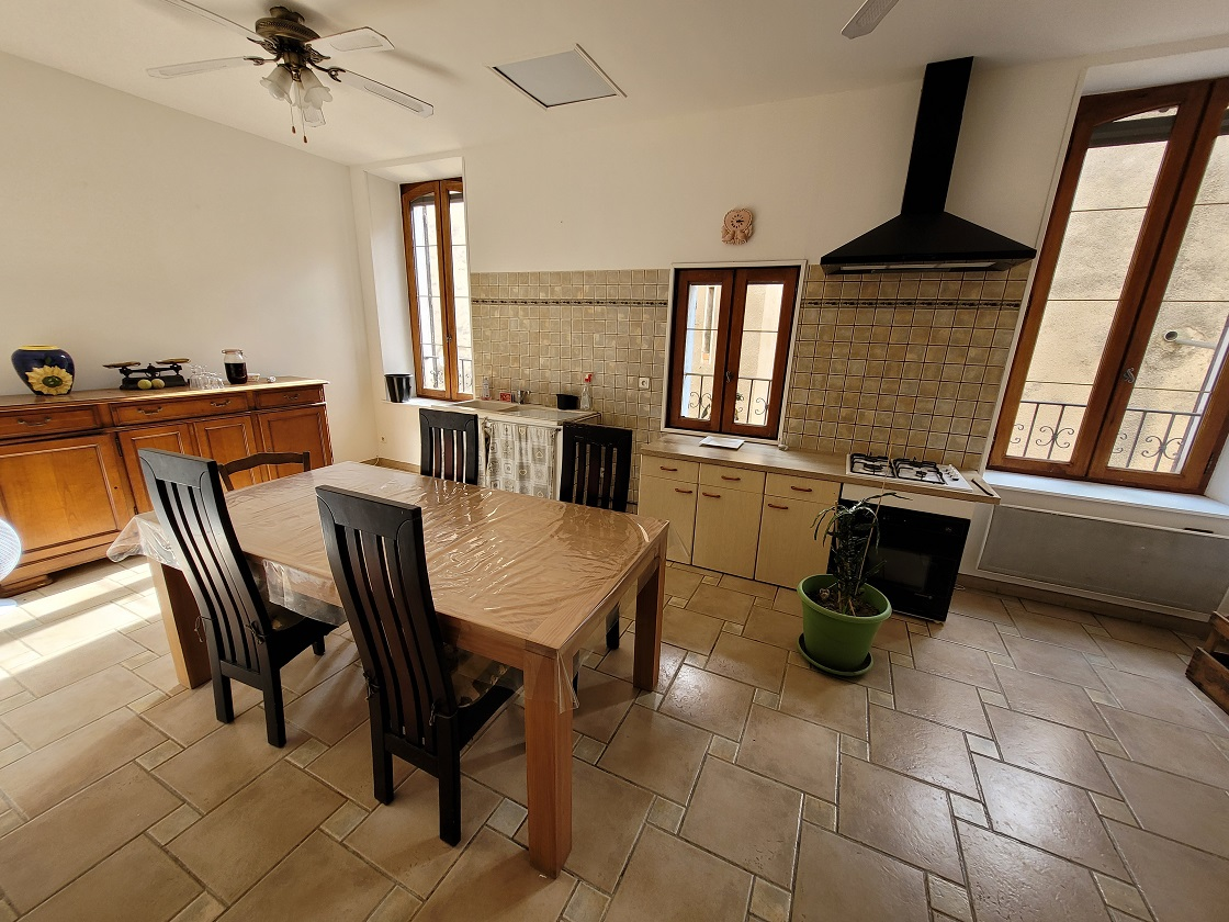 3-bedroom House In Pezenas, France (150 M²)