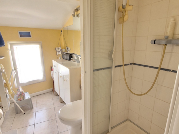 4-bedroom House In Saint Genies De Fontedit, France (101 M²)