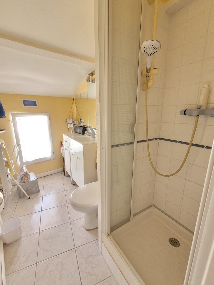 4-bedroom House In Saint Genies De Fontedit, France (101 M²)