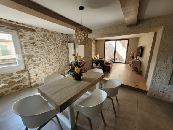 3-bedroom House In Laurens, France (115 M²)