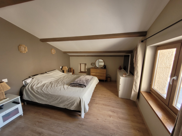 3-bedroom House In Laurens, France (115 M²)