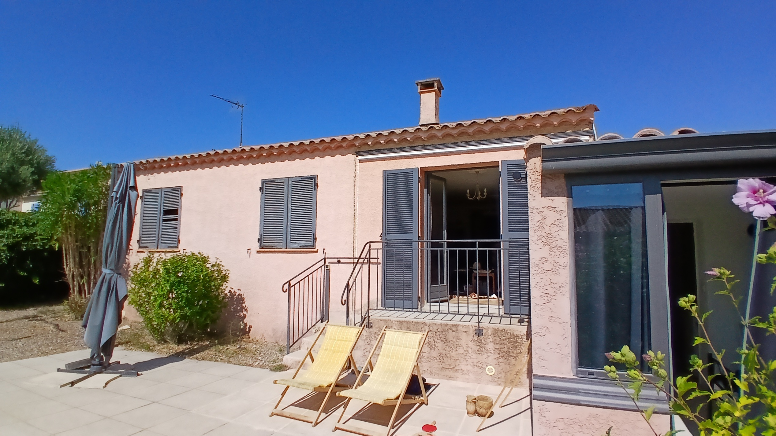 SGF237600EBB-92cfc4 4-bedroom Detached House In Autignac, France (100 M²)