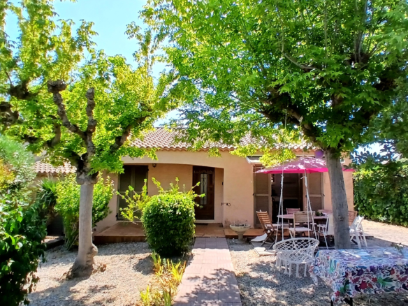 4-bedroom Detached House In Autignac, France (100 M²)