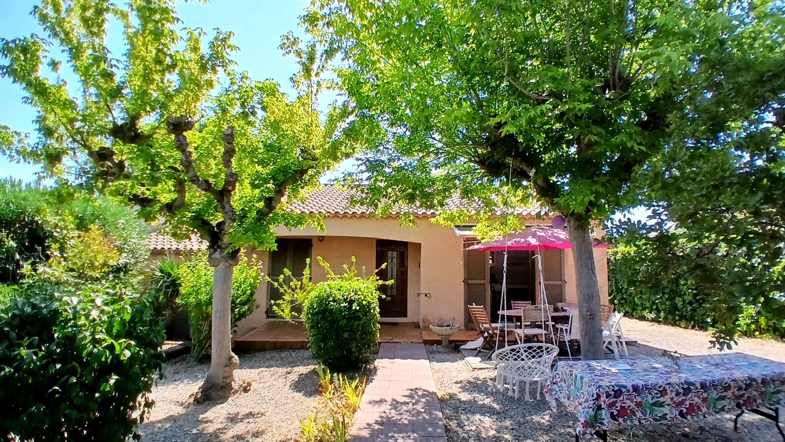 SGF237600EBE-f8aee5 4-bedroom Detached House In Autignac, France (100 M²)