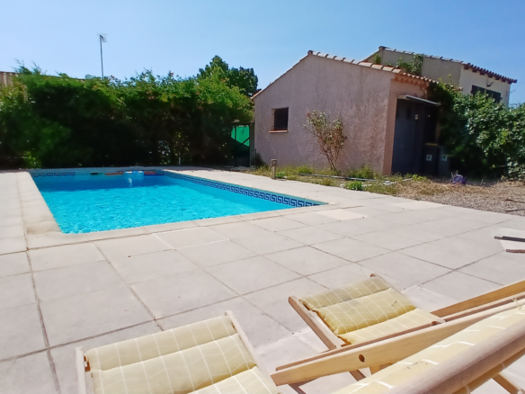 4-bedroom Detached House In Autignac, France (100 M²)