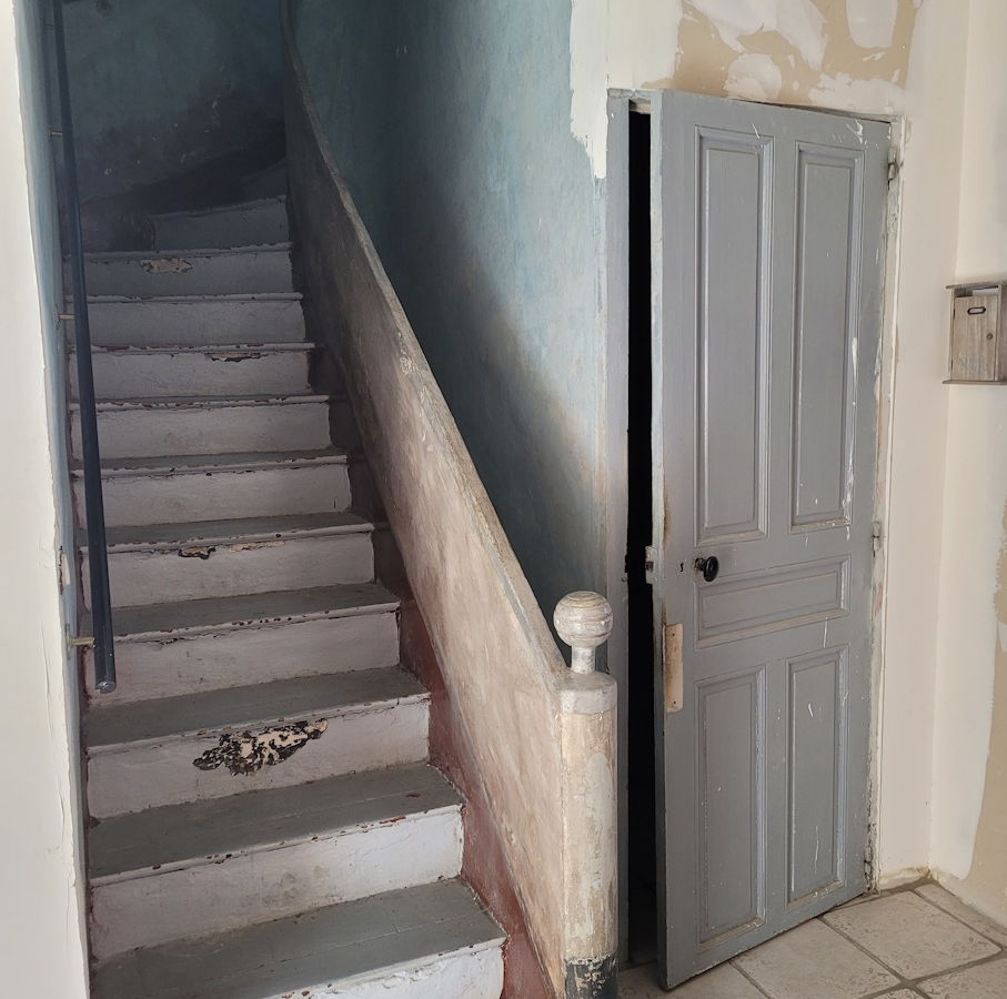 3-bedroom House In Autignac, France (155 M²)