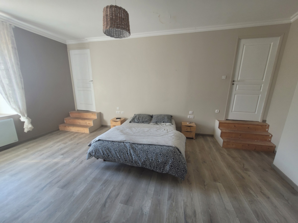 3-bedroom House In Autignac, France (155 M²)